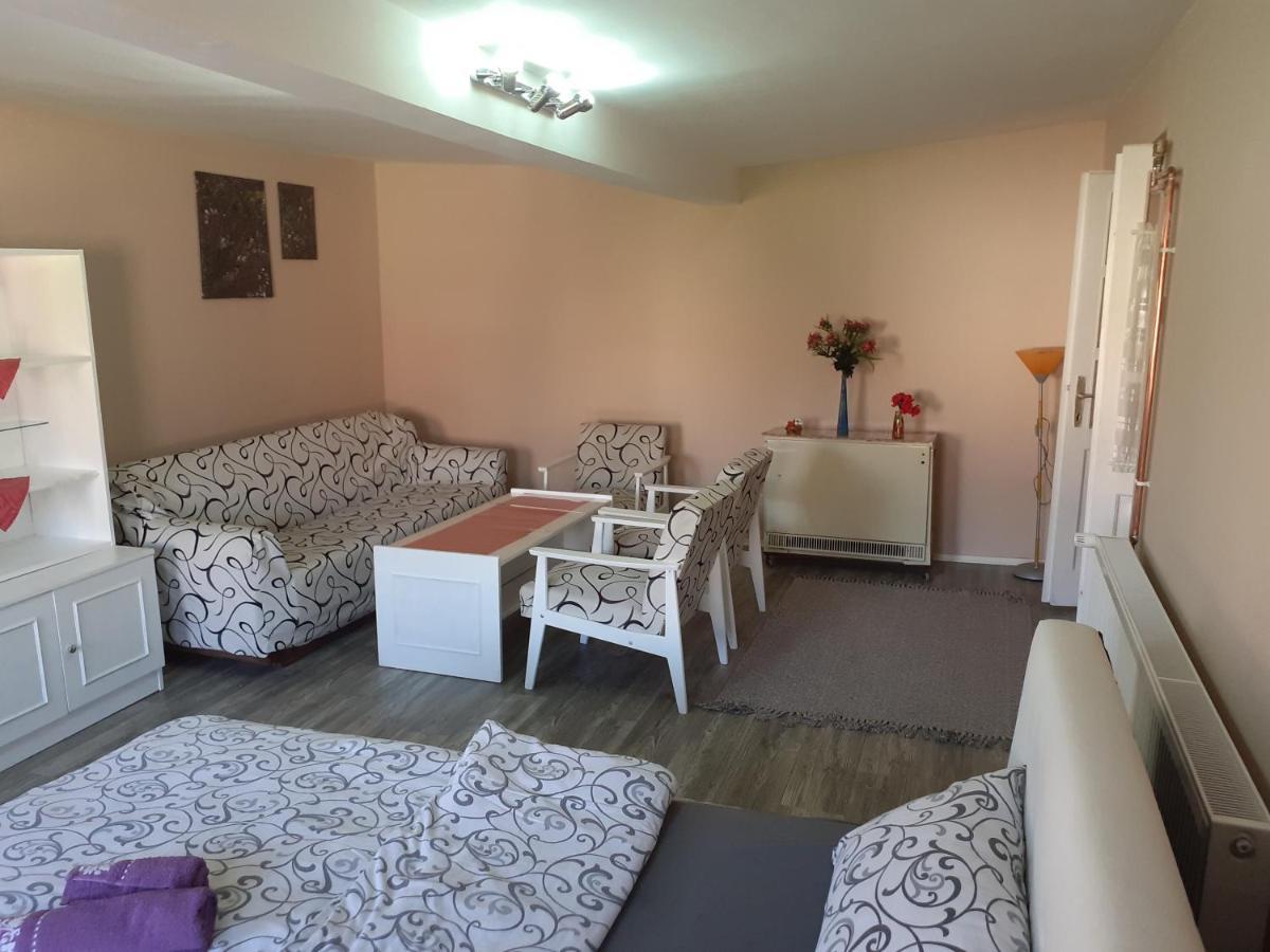 Mega Apartment Subotica Eksteriør billede